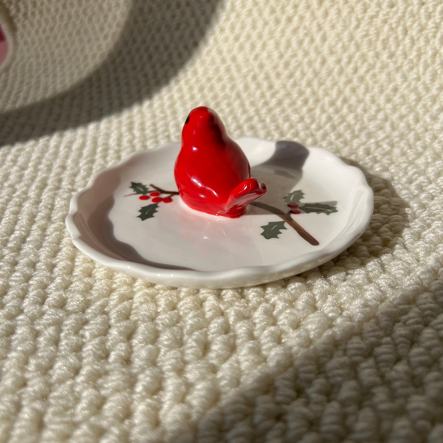 Red Cardinal Ceramic Jewelry Dish – Holiday Trinket Plate for Rings, Earrings & Gifts