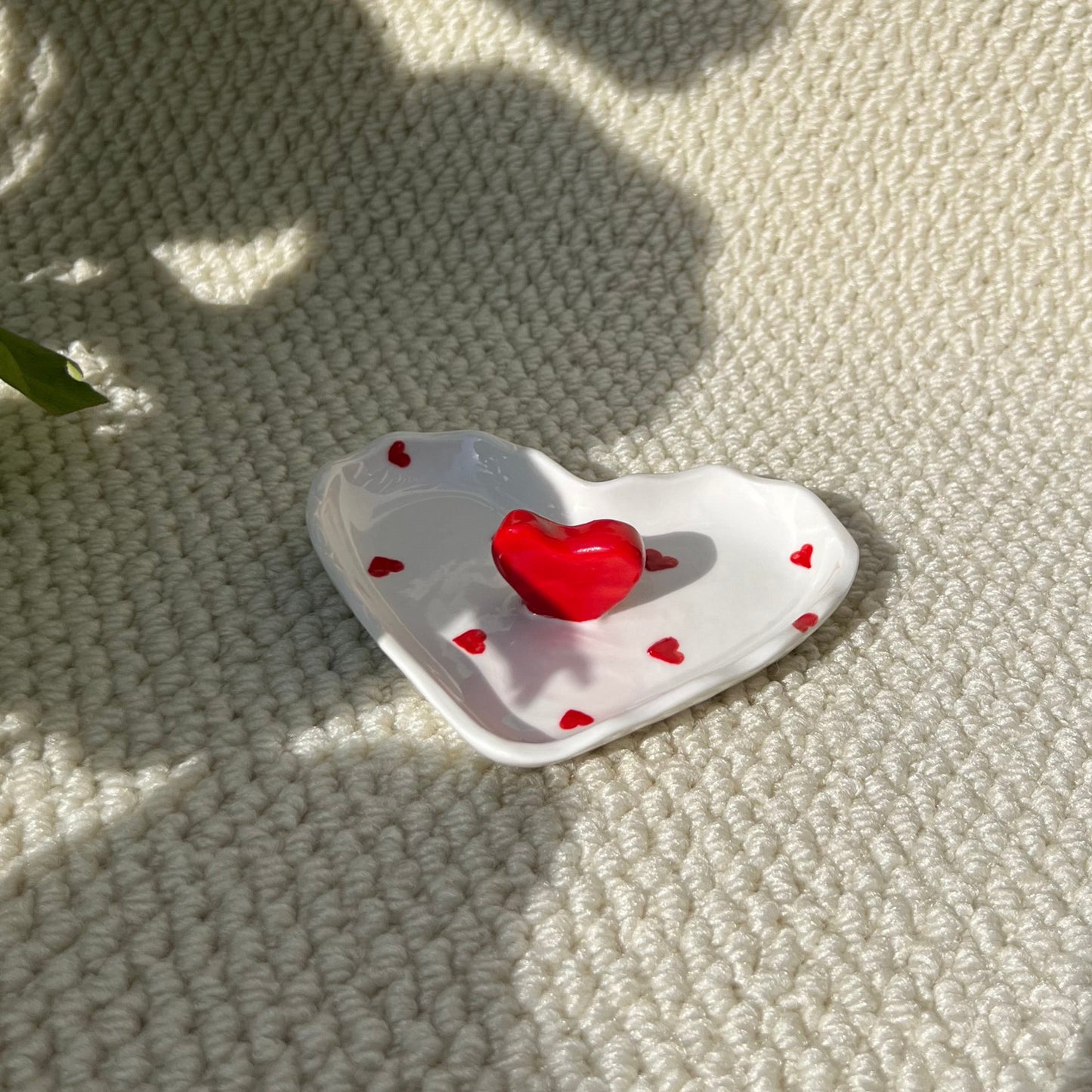 Handmade Heart-Shaped Ceramic Jewelry Dish – Perfect Gift for Loved Ones